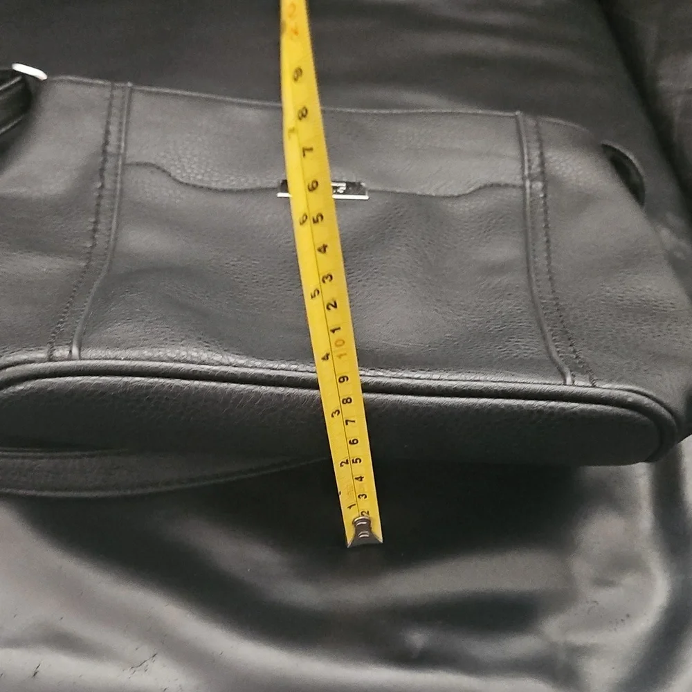 Roots 100%Black Pebbled Leather Adjustable Strap Crossbody Stainless HardwareBag - Picture 10 of 10
